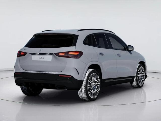 Mercedes-Benz GLA-KLASSE 250 e 140 Years Edition