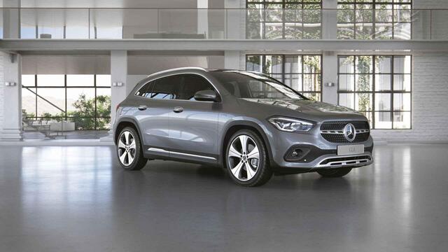 Mercedes-Benz GLA-KLASSE 250 e Progressive | Panoramadak | Trekhaak | Widescreen | 20" lichtmetalen velgen | Stoelverwarming | Getint glas | LED High Performance koplampen |