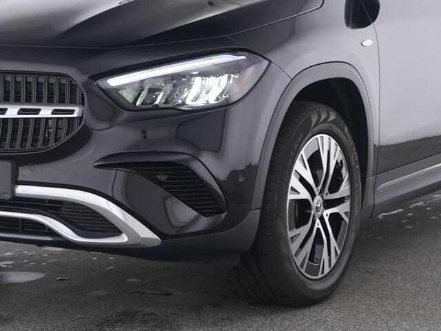 Mercedes-Benz GLA-KLASSE 250 e Luxury Line Ledkoplampen | Parkeerpakket met achteruitrijcamera | Stoel en Stuurverwarming | Inclusief 24 maanden MB Certified garantie voor Europa.