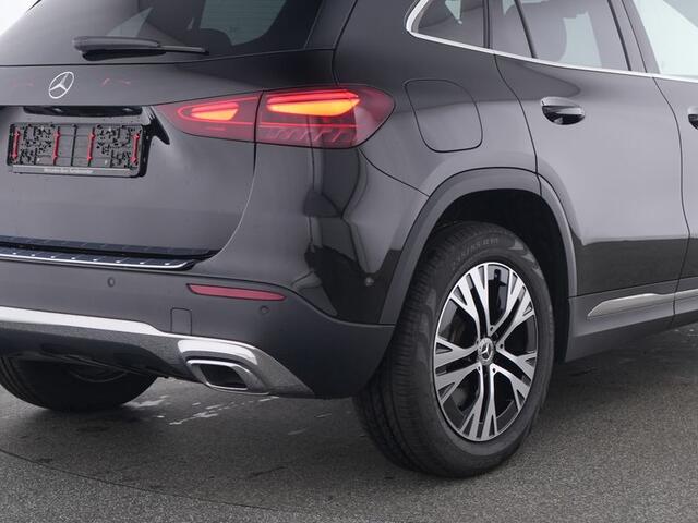 Mercedes-Benz GLA-KLASSE 250 e Luxury Line Ledkoplampen | Parkeerpakket met achteruitrijcamera | Stoel en Stuurverwarming | Inclusief 24 maanden MB Certified garantie voor Europa.
