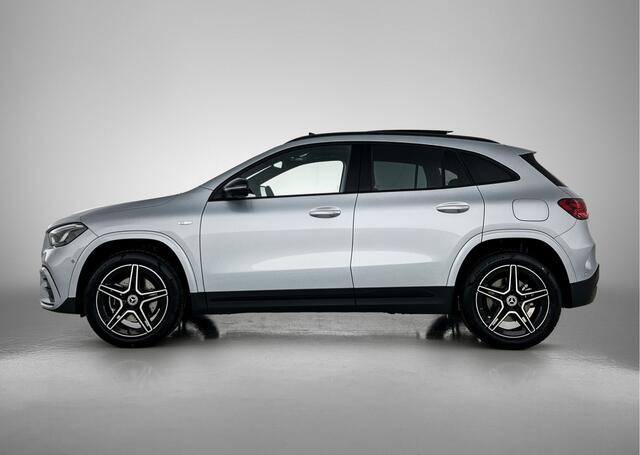 Mercedes-Benz GLA-KLASSE 250 e Business Solution AMG | Nightpakket | Premium Plus pakket | Parkeerpakket met 360°-camera | Head-up display |