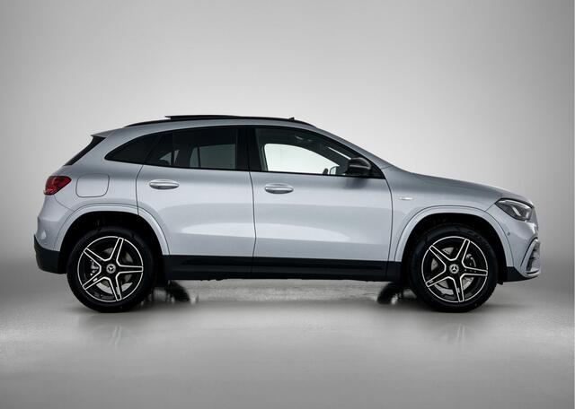 Mercedes-Benz GLA-KLASSE 250 e Business Solution AMG | Nightpakket | Premium Plus pakket | Parkeerpakket met 360°-camera | Head-up display |