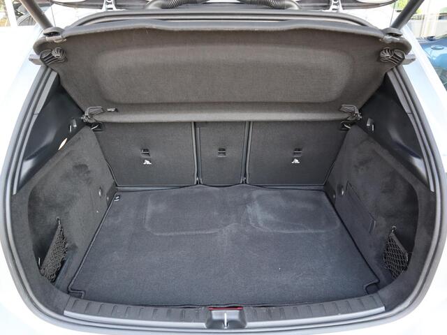 Mercedes-Benz GLA-KLASSE 250 e Business Solution Luxury