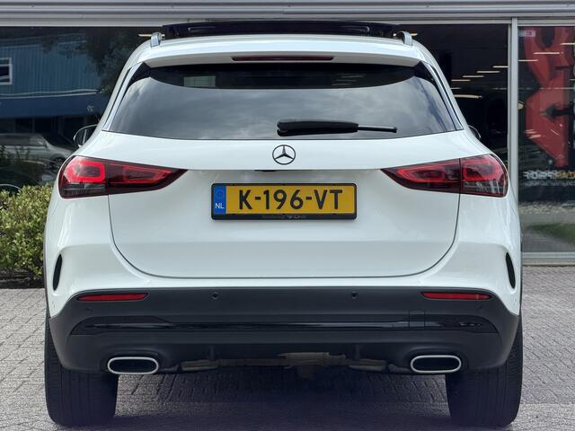 Mercedes-Benz GLA-KLASSE 200 AMG-Line | Panodak | Trekhaak | CarPlay |