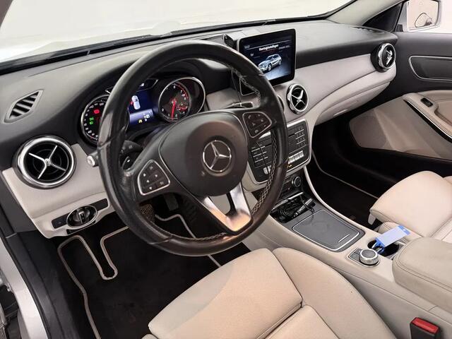 Mercedes-Benz GLA-KLASSE 180 Premium Plus Comfort onderstel