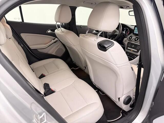 Mercedes-Benz GLA-KLASSE 180 Premium Plus Comfort onderstel