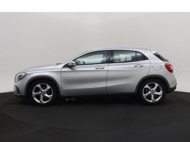 Mercedes-Benz GLA-KLASSE 180 Premium Plus Comfort onderstel