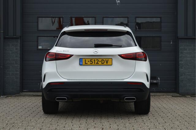 Mercedes-Benz GLA-KLASSE 200 Business Solution AMG | CAMERA | SFEERVERLICHTING | CARPLAY |