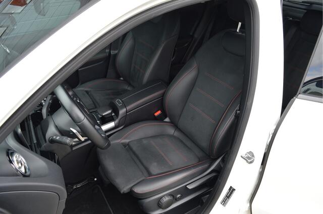 Mercedes-Benz GLA-KLASSE 200 Business Solution AMG | CAMERA | SFEERVERLICHTING | CARPLAY |