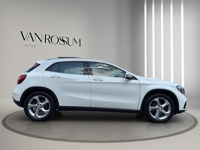 Mercedes-Benz GLA-KLASSE 180 Premium | Pano | Leder sportstoelen | Camera | 18" | Cruise |