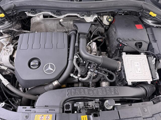 Mercedes-Benz GLA-KLASSE 180 AMG line | Night Sfeer Camera