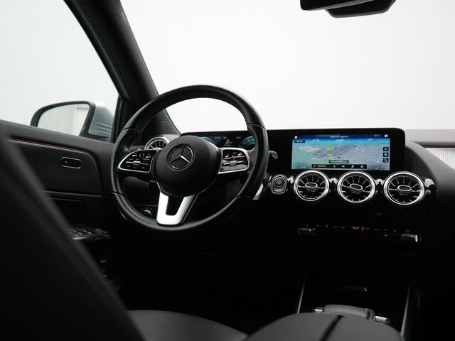 Mercedes-Benz GLA-KLASSE 250 e Progressive PHEV 218pk Dealer O.H | Adaptive Cruise | Camera | Lederen Sporstoelen Verwarmd | BLIS | Apple Carplay | Pilot Assist | Widescreen Navi | Virtual | DAB | 18"L.M | Plug In Hybrid |