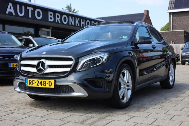 Mercedes-Benz GLA-KLASSE 180 PREMIUM I LEDER I PANO I AUT I TREKHAAK
