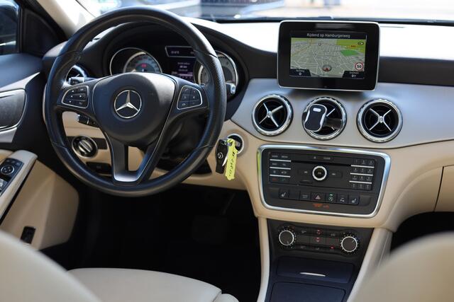 Mercedes-Benz GLA-KLASSE 180 PREMIUM I LEDER I PANO I AUT I TREKHAAK