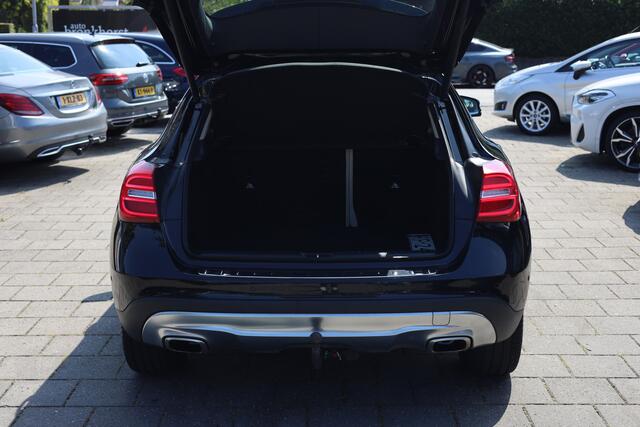 Mercedes-Benz GLA-KLASSE 180 PREMIUM I LEDER I PANO I AUT I TREKHAAK