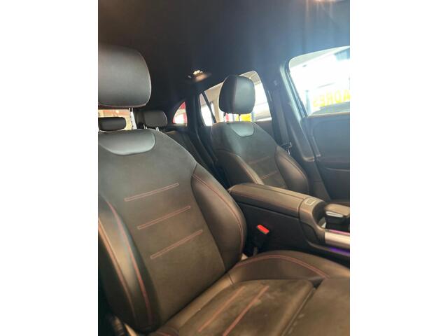 Mercedes-Benz GLA-KLASSE 250 e AMG Line Plug-in Hybride | 20''ICH | Lederen/Alcantara bekleding | Alarm klasse 3 | Achteruitrijcamera | Sfeerverlichting | Apple carplay | Navigatie | Stoelverwarming | Cruise control | Climate control | Adaptief onderstel