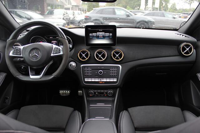 Mercedes-Benz GLA-KLASSE 250 4Matic WhiteArt / Panoramadak / Camera / Leder&Alcantara / Apple CarPlay / 19'' / Navigatie / Stoelverwarming / DAB / Dodehoek / Cruise Control