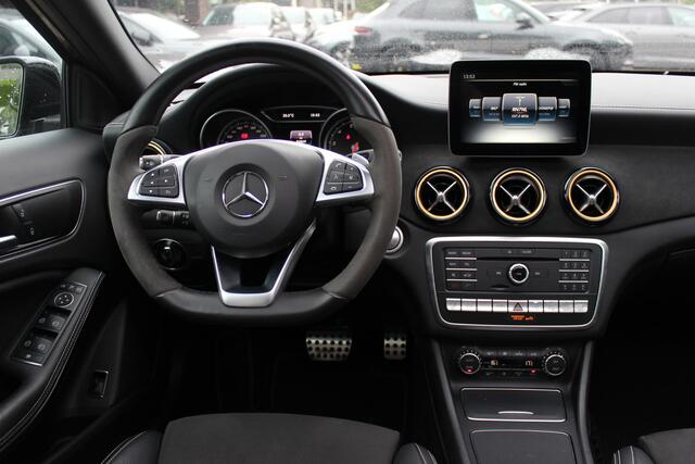 Mercedes-Benz GLA-KLASSE 250 4Matic WhiteArt / Panoramadak / Camera / Leder&Alcantara / Apple CarPlay / 19'' / Navigatie / Stoelverwarming / DAB / Dodehoek / Cruise Control