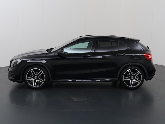 Mercedes-Benz GLA-KLASSE 180 Business Solution AMG Limited | Night | Multibeam | Getint glas | Achteruitrijcamera |