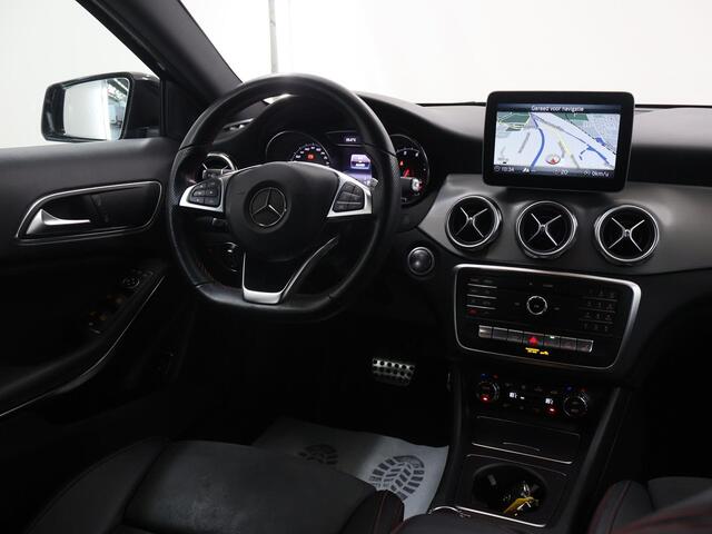 Mercedes-Benz GLA-KLASSE 180 Business Solution AMG Limited | Night | Multibeam | Getint glas | Achteruitrijcamera |
