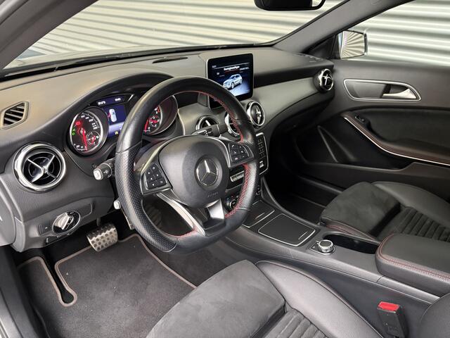 Mercedes-Benz GLA-KLASSE 180 BUSINESS SOLUTIONS AMG/PDC/CAM/CARPLAY/ENZ
