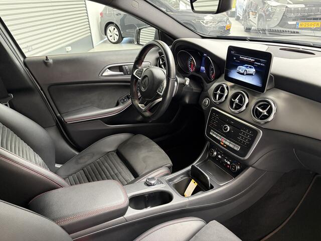 Mercedes-Benz GLA-KLASSE 180 BUSINESS SOLUTIONS AMG/PDC/CAM/CARPLAY/ENZ