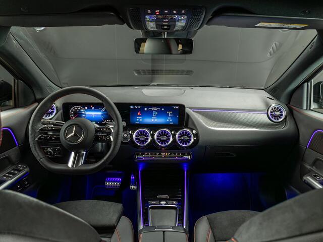 Mercedes-Benz GLA-KLASSE 250 e Business Solution AMG | Panorama dak