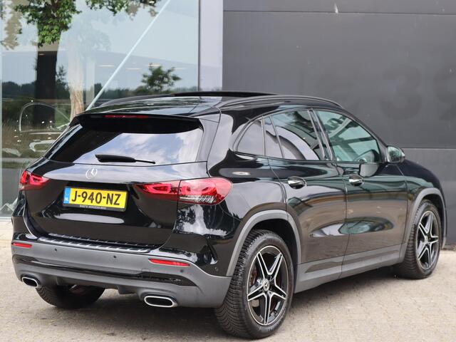 Mercedes-Benz GLA-KLASSE 200 Business Solution AMG l Trekhaak l Keyless l Panoramadak l Ambiente lichtpakket