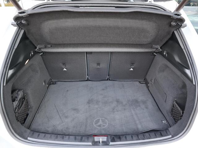 Mercedes-Benz GLA-KLASSE 250 e AMG Line l Keyless l Stoelverwarming l Achteruitrij camera