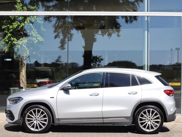 Mercedes-Benz GLA-KLASSE 250 e AMG Line l Keyless l Achteruitrij camera l Stoelverwarming l Memory