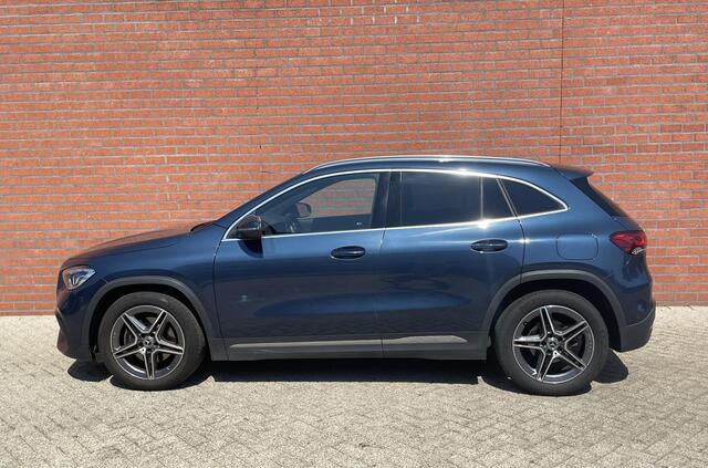 Mercedes-Benz GLA-KLASSE 200 163pk DCT AMG Line Navigatie Parkeersensoren Camera Cruise Control Stoelverwarming Ledverlichting Virtual Cockpit Climatronic