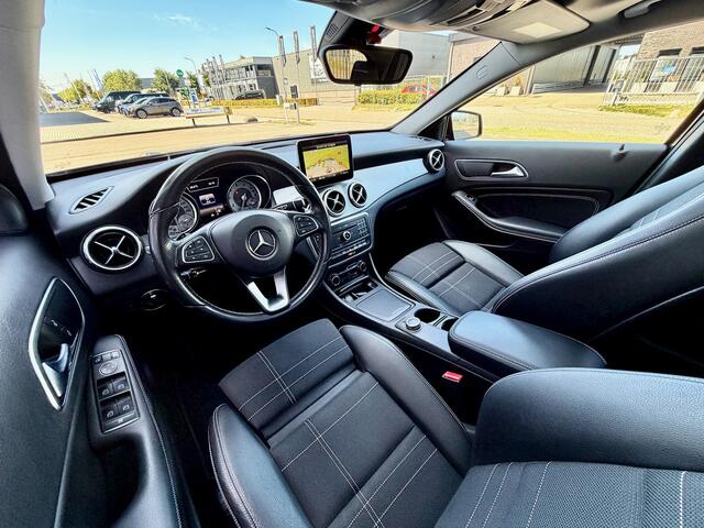 Mercedes-Benz GLA-KLASSE 180 Ambition NAVI ECC CRUISE PANODAK