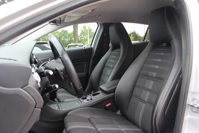 Mercedes-Benz GLA-KLASSE 250 4Matic Premium Plus / Trekhaak / 360Camera / Elektr. Stoelen / 19'' / Navigatie / Carbon intr. / Night / Dodehoek / Cruise Control