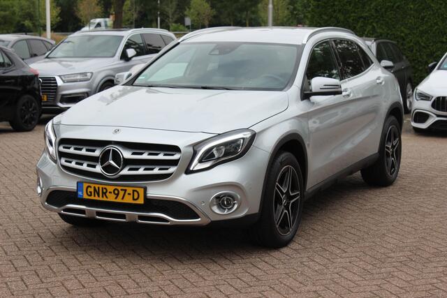 Mercedes-Benz GLA-KLASSE 250 4Matic Premium Plus / Trekhaak / 360Camera / Elektr. Stoelen / 19'' / Navigatie / Carbon intr. / Night / Dodehoek / Cruise Control