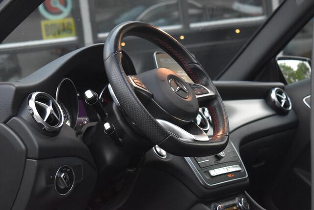 Mercedes-Benz GLA-KLASSE 180 AMG Line Pano Keyless Camera LED