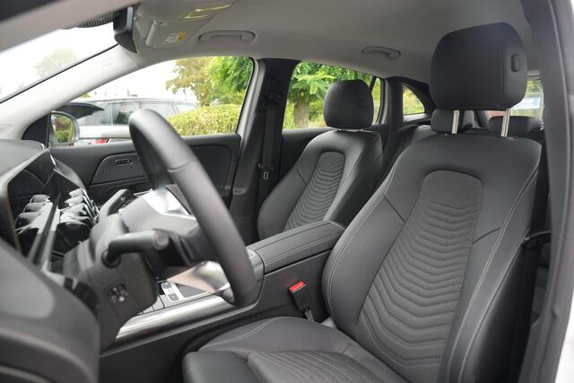Mercedes-Benz GLA-KLASSE 250 e Business Solution Adapt. Cruise Stoelverw. LED Dodehoek