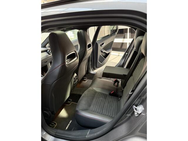 Mercedes-Benz GLA-KLASSE 180 Business Solution AMG Limited Panoramadak!