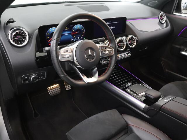 Mercedes-Benz GLA-KLASSE 180 Business Solution AMG | Night | Widescreen | Stoelverwarming | Extra getint glas |