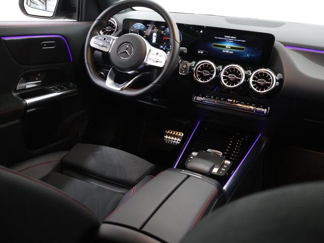 Mercedes-Benz GLA-KLASSE 180 Business Solution AMG | Night | Widescreen | Stoelverwarming | Extra getint glas |