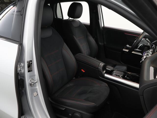 Mercedes-Benz GLA-KLASSE 180 Business Solution AMG | Night | Widescreen | Stoelverwarming | Extra getint glas |