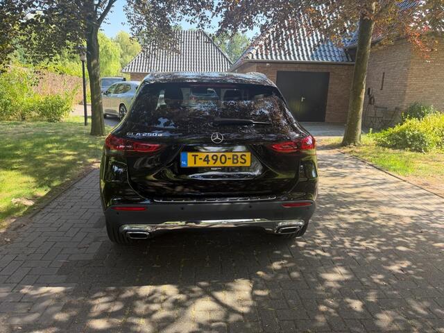Mercedes-Benz GLA-KLASSE 250 e BnsSol Lux Ltd