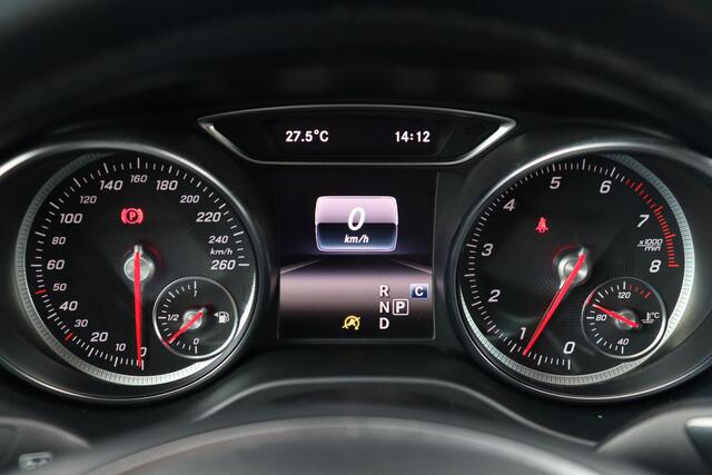 Mercedes-Benz GLA-KLASSE 200 Premium Plus | Leder | Stoelverwarming | Camera | Afn. Trekhaak | Navigatie