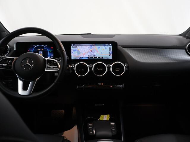 Mercedes-Benz GLA-KLASSE 250 e Progressive | Widescreen | Extra getint glas | Achteruitrijcamera |