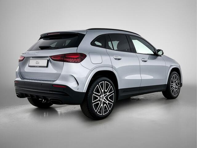 Mercedes-Benz GLA-KLASSE 250 e 140 Year Edition | Plus pakket | Nightpakket | Parkeerpakket | Panoramaschuifdak | 20" tien-dubbelspaaks AMG velgen | Warmtewerend, donkergetint glas |