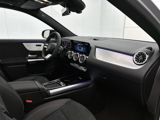 Mercedes-Benz GLA-KLASSE 250 e 140 Year Edition | Plus pakket | Nightpakket | Parkeerpakket | Panoramaschuifdak | 20" tien-dubbelspaaks AMG velgen | Warmtewerend, donkergetint glas |