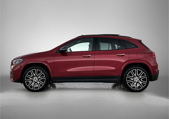 Mercedes-Benz GLA-KLASSE 250 e 140 Year Edition | Plus Pakket | Nightpakket | Parkeerpakket | Panoramaschuifdak | 20" tien-dubbelspaaks AMG velgen | Warmtewerend, donkergetint glas |