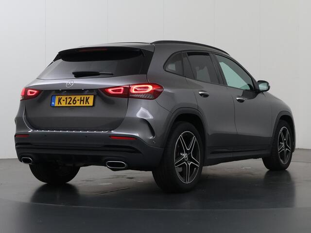 Mercedes-Benz GLA-KLASSE 200 Business Solution AMG | Night | Panoramadak | Memory stoelen | Sfeerverlichting |
