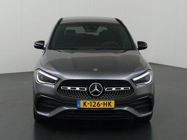 Mercedes-Benz GLA-KLASSE 200 Business Solution AMG | Night | Panoramadak | Memory stoelen | Sfeerverlichting |