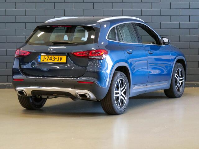 Mercedes-Benz GLA-KLASSE 200 Business Solution Luxury | LEDER | CAMERA | NAVIGATIE | 1.800kg Trekgew! |