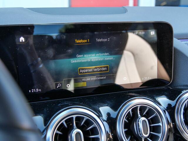 Mercedes-Benz GLA-KLASSE 200 Business Solution Luxury | LEDER | CAMERA | NAVIGATIE | 1.800kg Trekgew! |